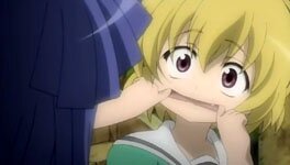 Rika versucht Satoko aufzuheitern