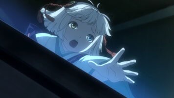 Mikuni sieht Sayoko in die Tiefe st�rzen