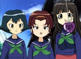 Nanapon hypnotisiert das Trio